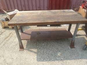 lot 17 image: Work Bench 60