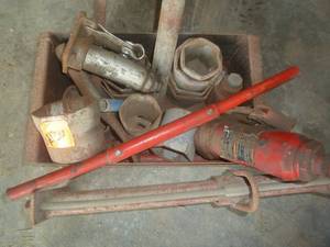 lot 30 image: Oversized Socket Set & Hydraulic Jacks