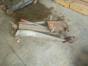 lot 31 image: Gray Transmission Jack