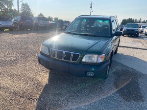 lot 8 image: 2002 Subaru Forester AWD