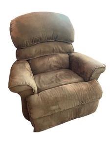 lot 28 image: Plush Microfiber Mocha Brown Recliner Armchair