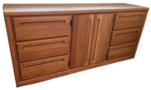 lot 37 image: Oak 9-Drawer Dresser with Center Cabinet Doors