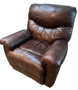 lot 40 image: Brown Leather Recliner Armchair