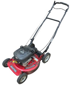 lot 24 image: Snapper Self-Propelled Gas Lawn Mower 6.5 HP