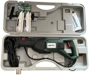 lot 150 image: Masterforce Reciprocating Saw with Case and Extra Blades