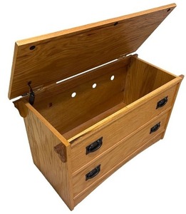 lot 124 image: Solid Oak Storage Chest with Faux Drawer Fronts and Black Metal Handles