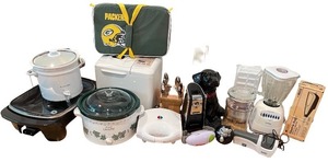 lot 194 image: Collection of Small Kitchen Appliances and Accessories