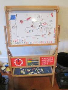 lot 4 image: Childrens Wood framed learning cen...