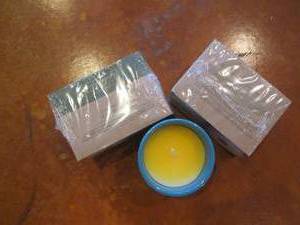 lot 18 image: 5pc Lot of shorter Pilar citronella...