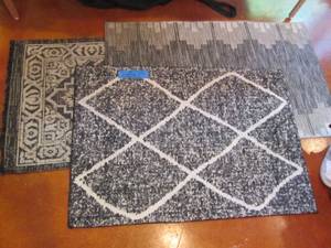 lot 67 image: 3pc decorative floor rug variety...