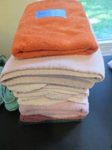 lot 54 image: Bath Towels in good Condition