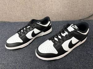 lot 20 image: NIke Dunk Lows - Mens 8.5 Womens 10