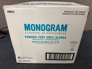 lot 21 image: 900 Powder Free Vinyl Gloves