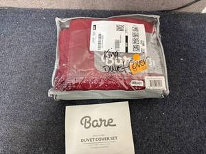 lot 44 image: Bare KingCal King Duvet Cover Set