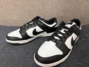 lot 48 image: NIke Dunk Lows - Mens 8.5 Womens 10