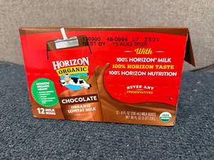 lot 170 image: 12 Pack of Horzin Organic Lowfat Chocolate Milk