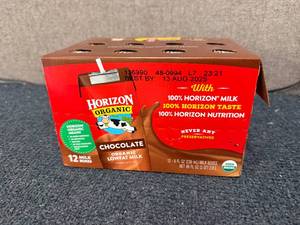 lot 171 image: 12 Pack of Horzin Organic Lowfat Chocolate Milk