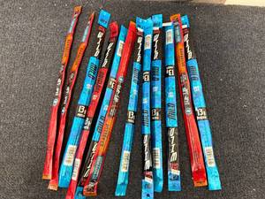 lot 198 image: 12 Sticks of Jack Links Wild