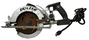 lot 153 image: Skilsaw Model 77 worm drive circular saw