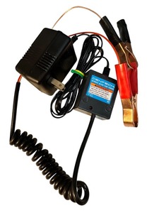 lot 053 image: 12V Automatic Battery MaintainerTrickle Charger (2 of 3)