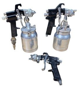 lot 067 image: Spray Guns Bundle