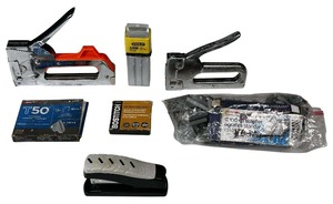 lot 122 image: Stapler Bundle