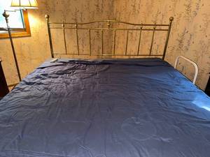 lot 104 image: King Size Brass Headboard Bed Frame with Select Comfort Mattress with Remote Control