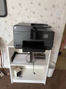 lot 140 image: HP Officejet Pro 8610 Printer with Shelf and Accessories