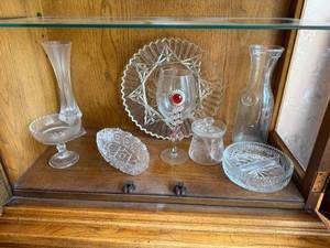 lot 365 image: Collection of Vintage Cut Glass and Crystal Tableware