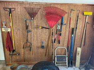 lot 200 image: Assorted Garden and Lawn Tools Collection
