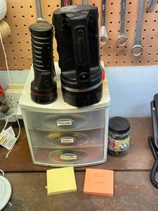 lot 238 image: Set of 2 Heavy Duty Flashlights
