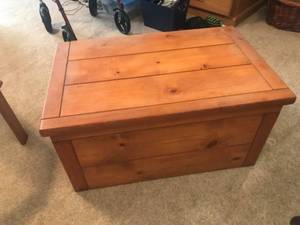 lot 283 image: Wood Storage Chest with Hinged Lid