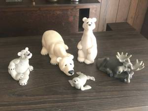 lot 290 image: Quarry Critters Animal Figurine Collection by Second Nature Design