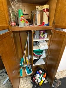lot 299 image: Kitchen Cabinet Contents with Bowls, Cups, Pots, Cleaning Tools and Supplies