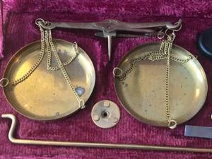 lot 334 image: Vintage Brass Balance Scale Set with Weights in Velvet Case