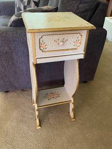 lot 142 image: Hand-Painted Vintage Side Table with Floral Design and Drawer