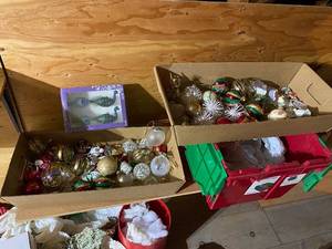 lot 425 image: Collection of Christmas Ornaments and Decorative Santa Figures