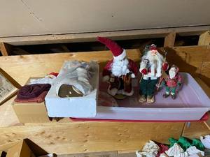 lot 426 image: Collection of Vintage Santa Claus Figures and Holiday Decor