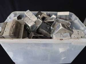 lot 28 image: BIN FULL OF NEW LOOKING ELECTRICAL BOXES