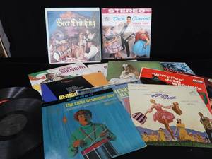 lot 59 image: VINTAGE RECORD ABLUMS