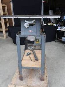 lot 67 image: CRAFTSMAN TABLE SAW
