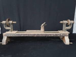 lot 71 image: VINTAGE LATHE