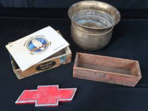 lot 78 image: VINTAGE ODDS AND ENDS  SOLID BRASS