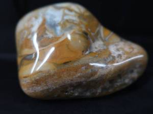 lot 88 image: AGATE