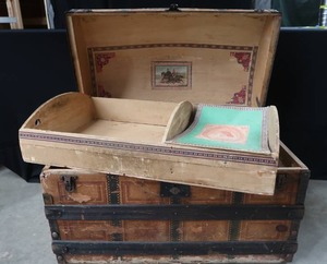 lot 91 image: ANTIQUE DOME TOP  HUMP TOP TRUNK