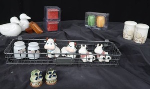 lot 101 image: 9 VINTAGE SALT AND PEPPER SHAKERS
