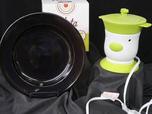 lot 103 image: NEW VELATA FUN FONDUE WARMER.  AMARICANA GENERAL STAR PLATE