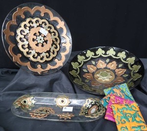 lot 104 image: STUNNING ART GLASS