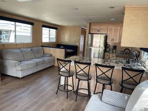 4 Night Flagship Luxury Houseboat Trip! (7/21-7/25/25)