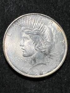 lot 67 image: 1922 US PEACE SILVER DOLLAR